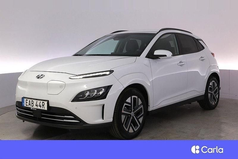 Vit Begagnad 2022 Hyundai Kona Essential SUV | 201 900 kr (Marknadspris) - Bild 1/4