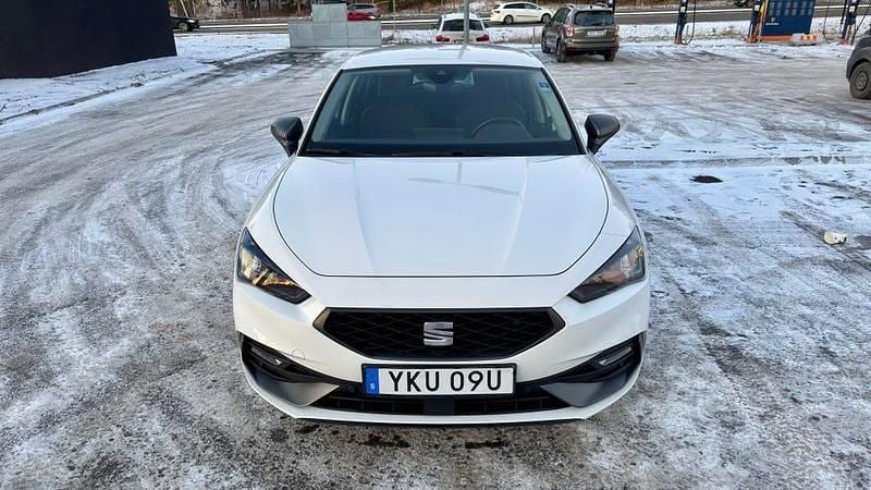 Begagnad 2021 Seat Leon FR Halvkombi | 209 000 kr (Marknadspris) - Bild 1/4