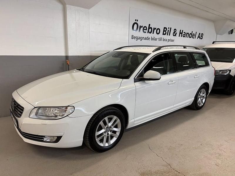 Begagnad Volvo V70 Momentum 150 HK (110 kW) 2016 Vit Kombi