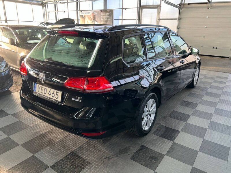 Begagnad VW Golf VII Style 111 HK (81 kW) 2016 Svart Kombi