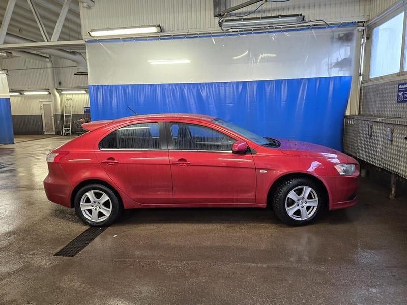 Begagnad 2009 Mitsubishi Lancer Sportback Halvkombi | 13 000 kr (Superpris) - Bild 1/4