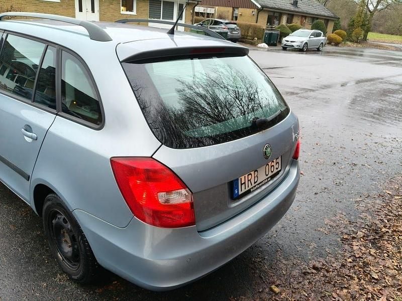 Begagnad Skoda Fabia 69 HK (50 kW) 2011 Kombi