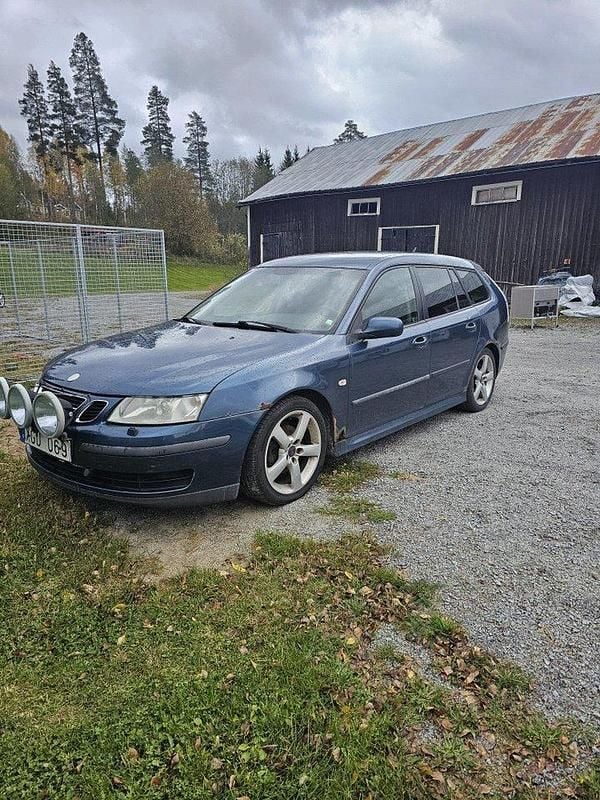 Blå Begagnad 2006 Saab 9-3 Vector Kombi | 9 000 kr (Superpris) - Bild 1/4