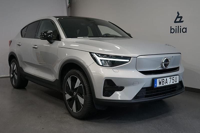 Silver Begagnad 2023 Volvo EC40 Core SUV | 389 900 kr (Marknadspris) - Bild 1/3