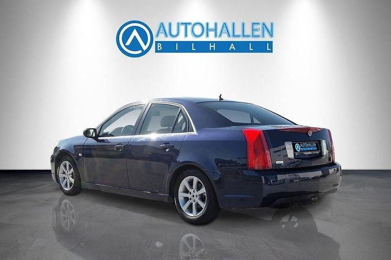 Begagnad Cadillac BLS 176 HK (129 kW) 2006 Mörkblå (blå) Sedan