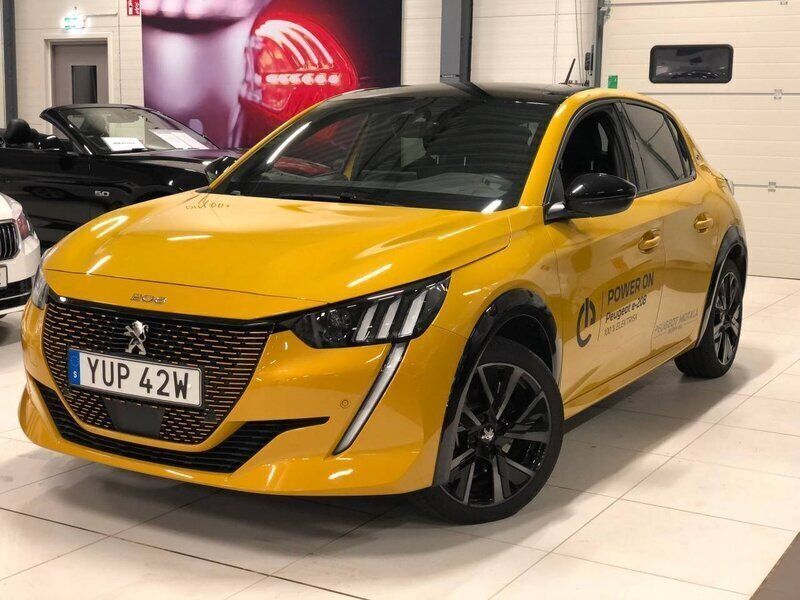 Gul Begagnad 2022 Peugeot e-208 GTi Halvkombi | 329 900 kr - Bild 1/4