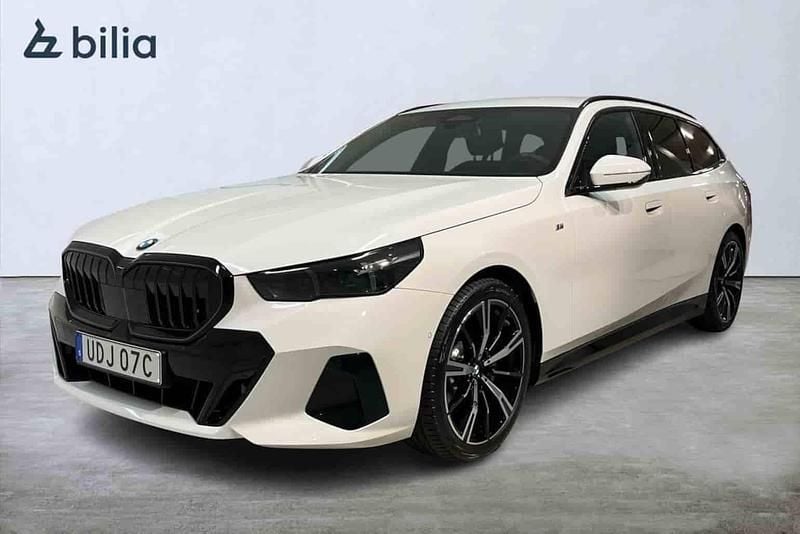 Begagnad BMW 520 2025 Vit Kombi