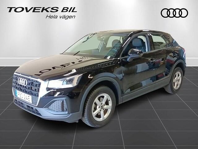 Brilliantsvart Begagnad 2024 Audi Q2 Proline SUV | 239 900 kr (Marknadspris) - Bild 1/4