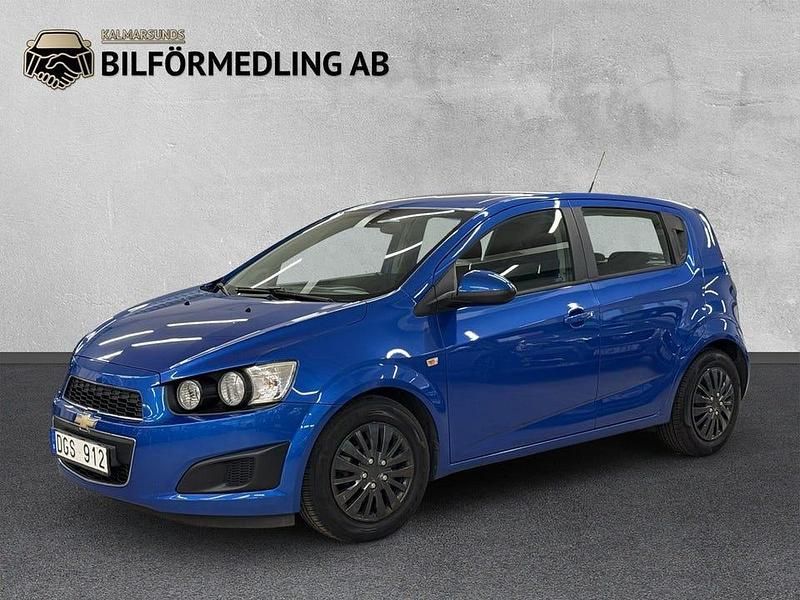 Blå Begagnad 2012 Chevrolet Aveo Halvkombi | 29 900 kr (Marknadspris) - Bild 1/4