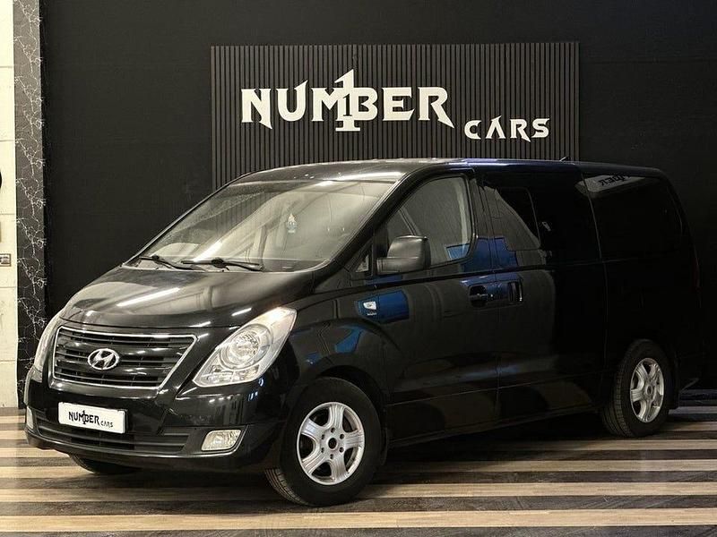 Svart Begagnad 2016 Hyundai H-1 Minibuss | 129 900 kr (Marknadspris) - Bild 1/4