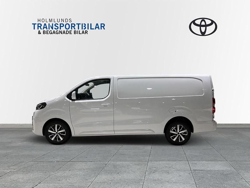 Begagnad Toyota Proace 146 HK (107 kW) 2024 Vit Minibuss