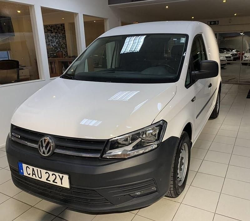 Vit Begagnad 2020 VW Caddy Minibuss | 139 800 kr (Marknadspris) - Bild 1/4