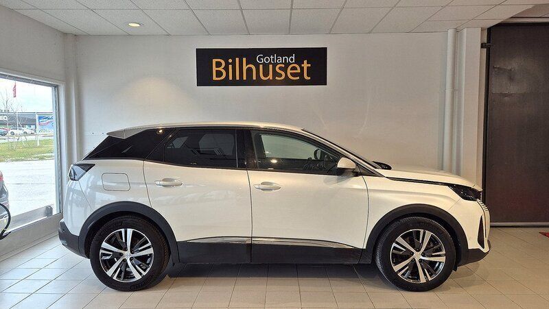 Vit Begagnad 2021 Peugeot 3008 SUV | 242 800 kr (Marknadspris) - Bild 1/4