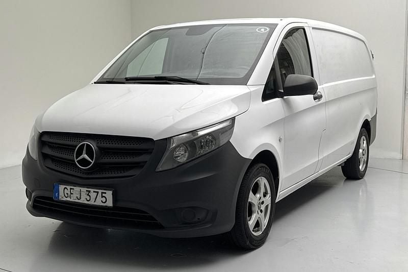 Vit Begagnad 2015 Mercedes Vito Minibuss | 119 000 kr - Bild 1/4