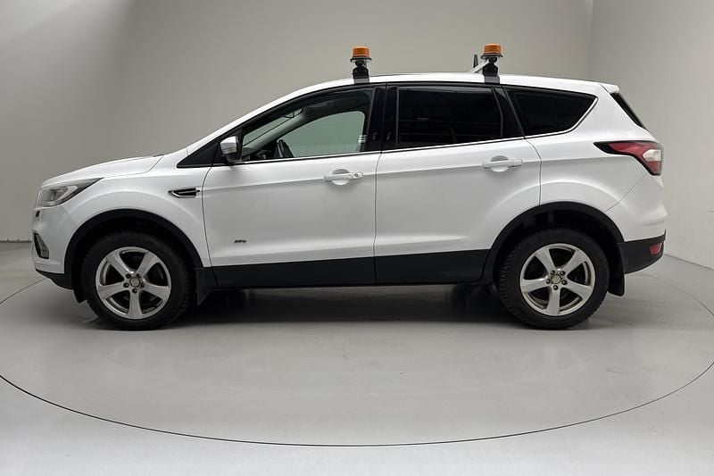 Begagnad Ford Kuga 150 HK (110 kW) 2017 Vit SUV