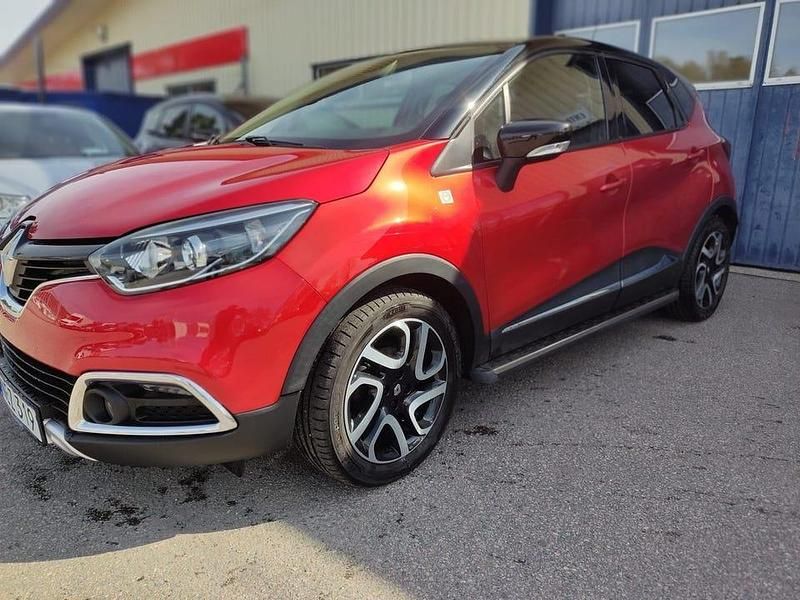 Flerfärgad Begagnad 2016 Renault Captur SUV | 89 900 kr (Marknadspris) - Bild 1/4