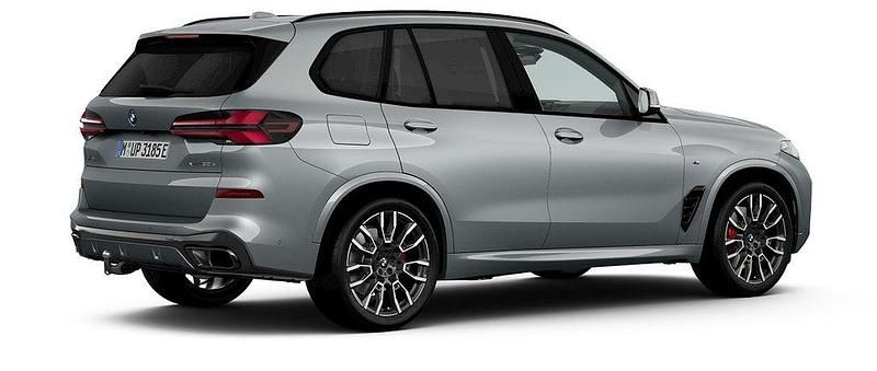 Grå Ny 2025 BMW X5 Comfort Edition SUV | 1 128 400 kr - Bild 1/2
