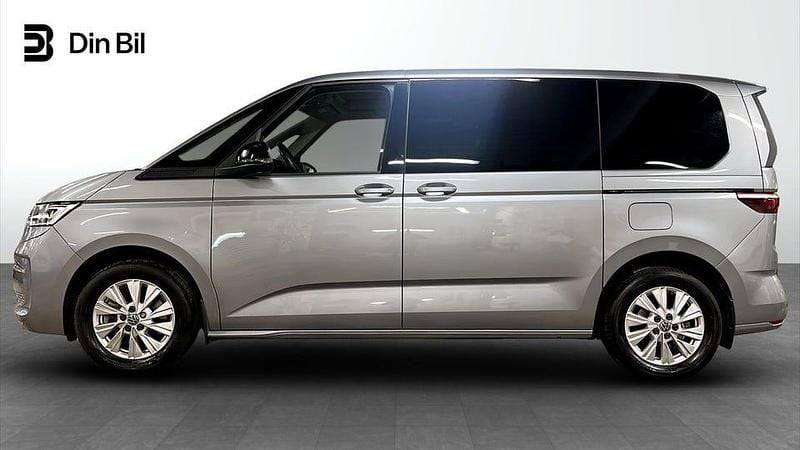 Begagnad VW Multivan Life 150 HK (110 kW) 2024 Silver Van