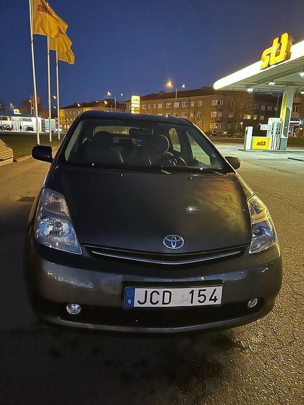 Begagnad 2008 Toyota Prius Halvkombi | 65 000 kr (Marknadspris) - Bild 1/4