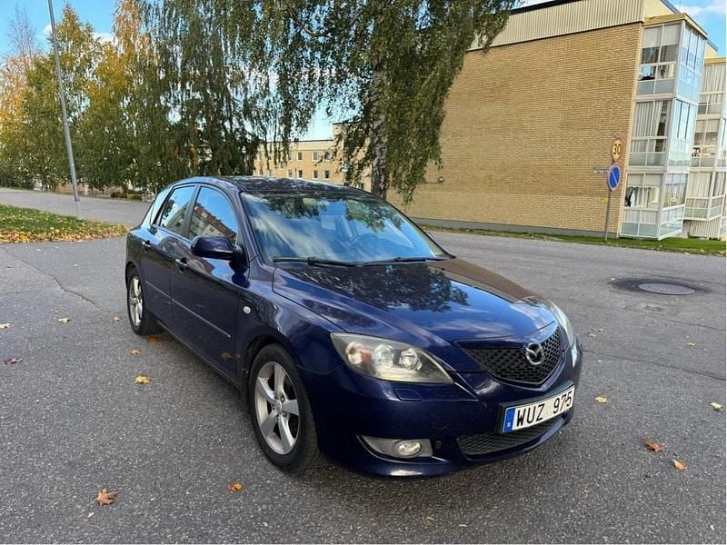Blå Begagnad 2005 Mazda 3 Inclusive Halvkombi | 20 000 kr (Bra pris) - Bild 1/4