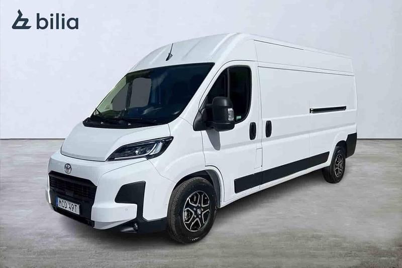 Vit Begagnad 2024 Toyota Proace Van | 589 900 kr - Bild 1/1