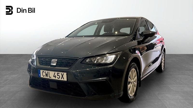 Grå Begagnad 2021 Seat Ibiza Style Halvkombi | 149 900 kr (Marknadspris) - Bild 1/4