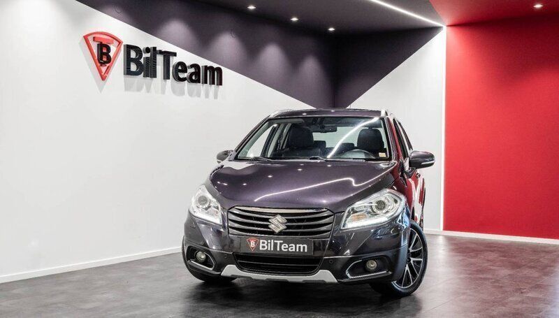 Grå Begagnad 2014 Suzuki SX4 S-Cross GLX SUV | 149 900 kr - Bild 1/4