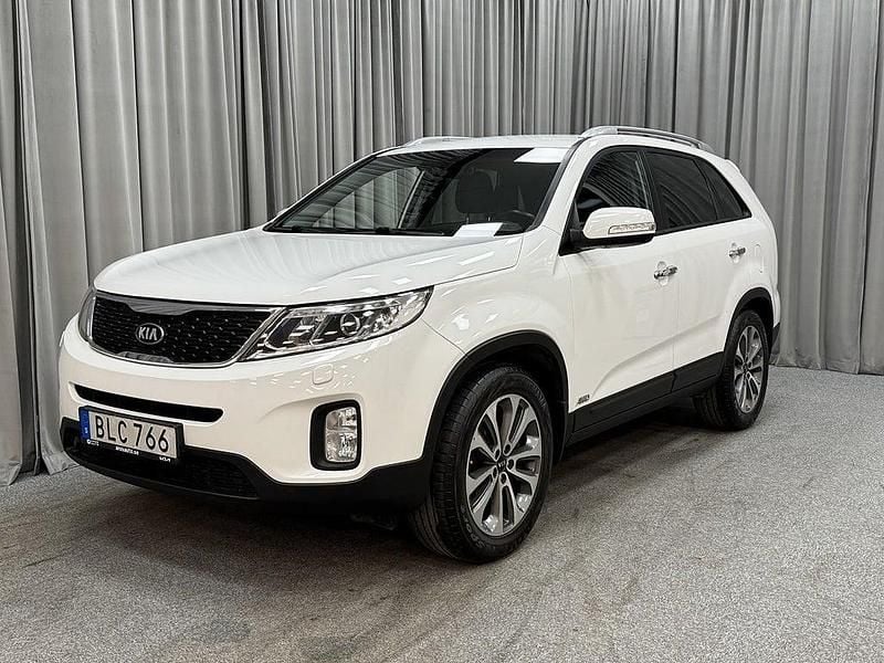 Vit Begagnad 2014 Kia Sorento SUV | 189 900 kr (Marknadspris) - Bild 1/4