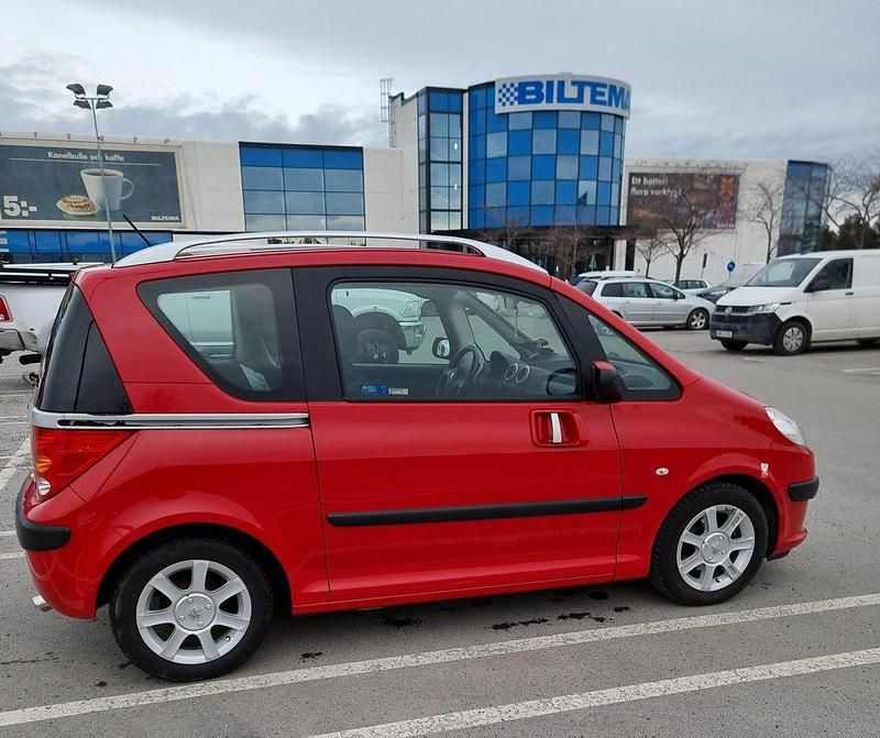 Röd Begagnad 2006 Peugeot 1007 Halvkombi | 23 900 kr - Bild 1/3