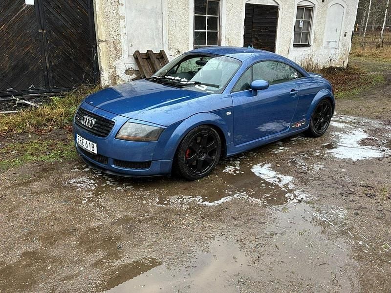 Begagnad 2001 Audi TT Sportkupé | 35 000 kr (Marknadspris) - Bild 1/4