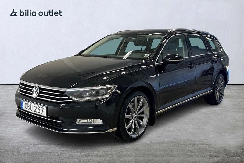 Svart Begagnad 2015 VW Passat GT Sedan | 129 000 kr (Marknadspris) - Bild 1/4
