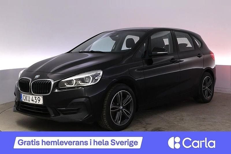Svart Begagnad 2019 BMW 225 Active Tourer Sport Line Minibuss | 198 900 kr (Marknadspris) - Bild 1/4