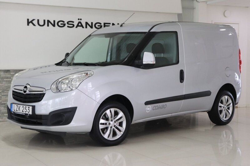 Grå Begagnad 2016 Opel Combo Minibuss | 79 900 kr - Bild 1/4