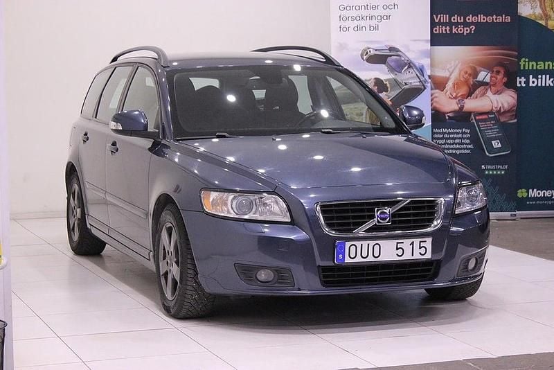 Begagnad Volvo V50 Momentum 125 HK (91 kW) 2009 Blå Kombi