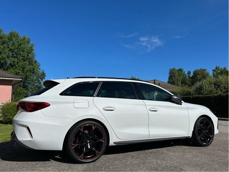 Begagnad 2025 Cupra Leon VZ Kombi | 415 000 kr (Dyr) - Bild 1/4