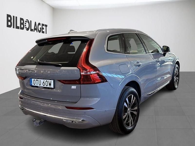 Begagnad Volvo XC60 Core 355 HK (261 kW) 2024 Grå SUV