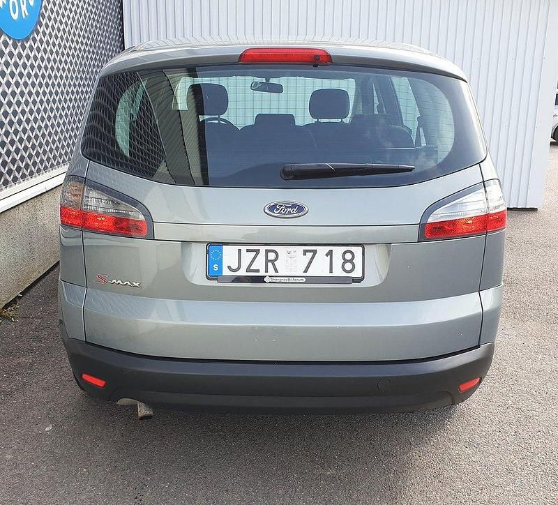 Begagnad Ford S-MAX S 145 HK (106 kW) 2009 Grå Minibuss