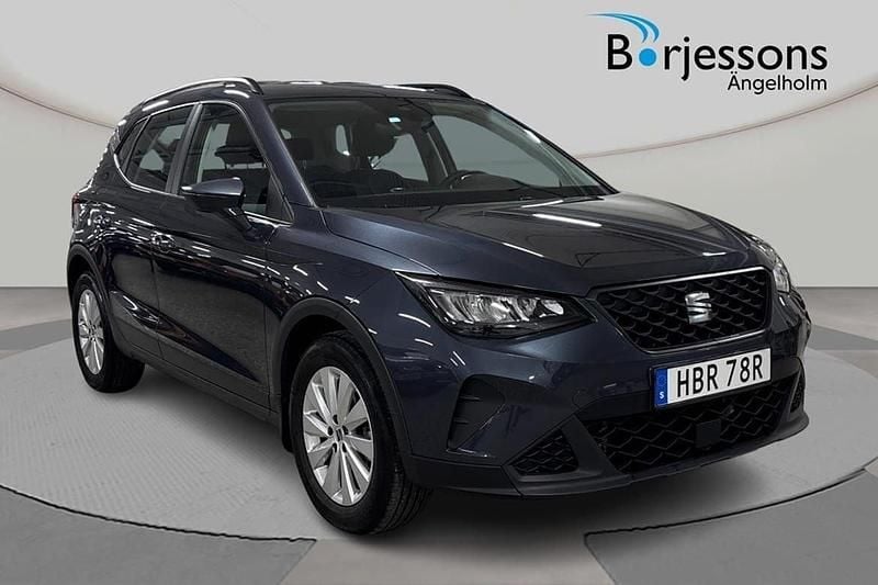 Grå Begagnad 2024 Seat Arona Style SUV | 189 000 kr (Marknadspris) - Bild 1/4