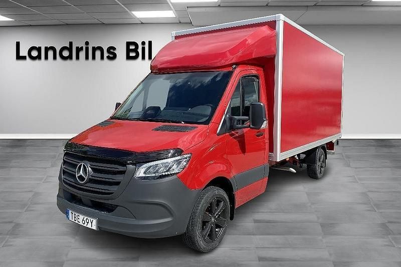 Flerfärgad (jupiterröd) Ny 2025 Mercedes Sprinter Van | 873 750 kr - Bild 1/4