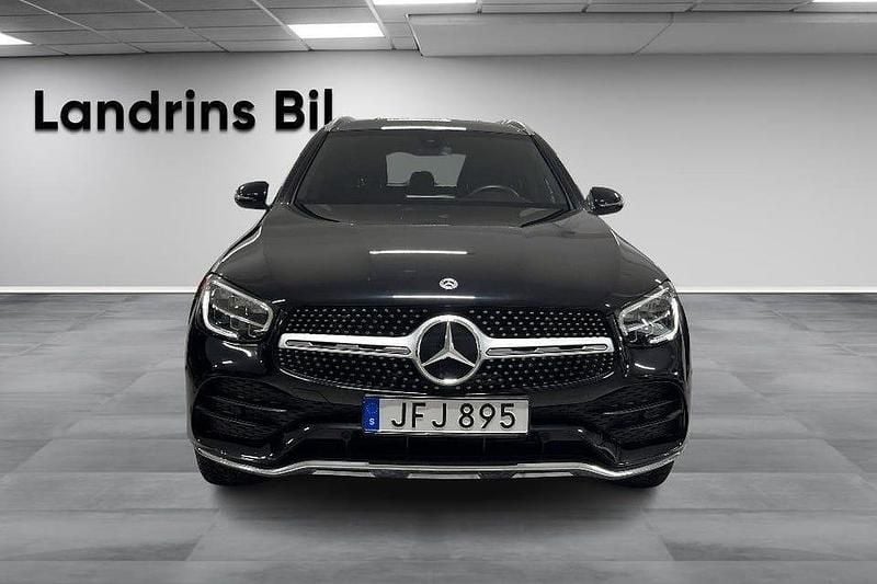 Begagnad Mercedes GLC300 AMG line 211 HK (155 kW) 2022 Svart SUV