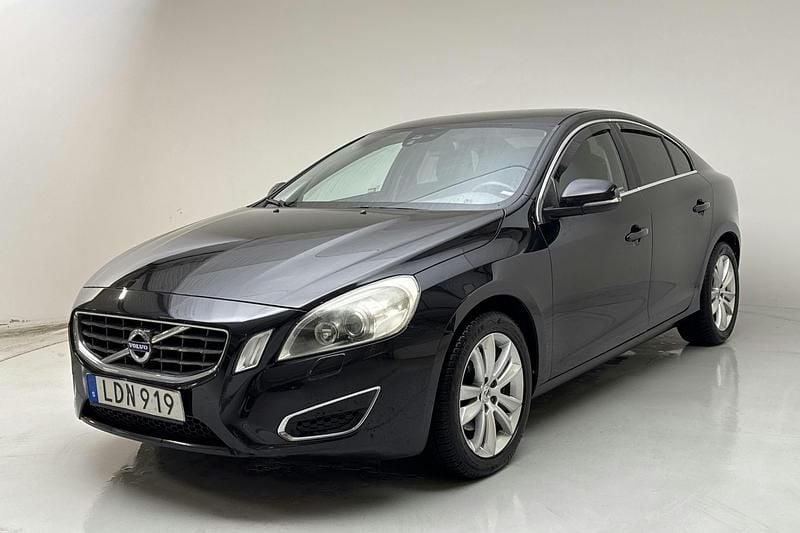 Svart Begagnad 2011 Volvo S60 Summum Sedan | 100 000 kr (Bra pris) - Bild 1/4