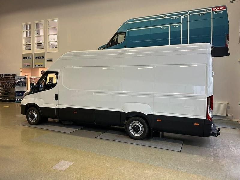 Begagnad Iveco Daily 136 HK (100 kW) 2024 Vit Van