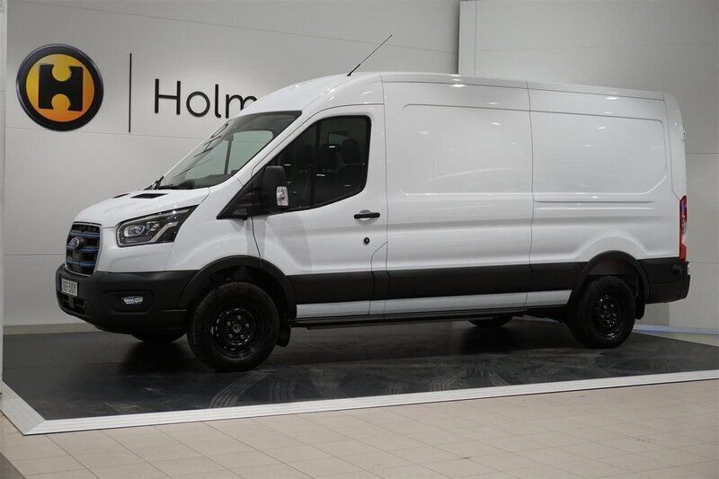 Vit (frozen white) Begagnad 2023 Ford E-Transit Trend Van | 468 625 kr (Marknadspris) - Bild 1/4