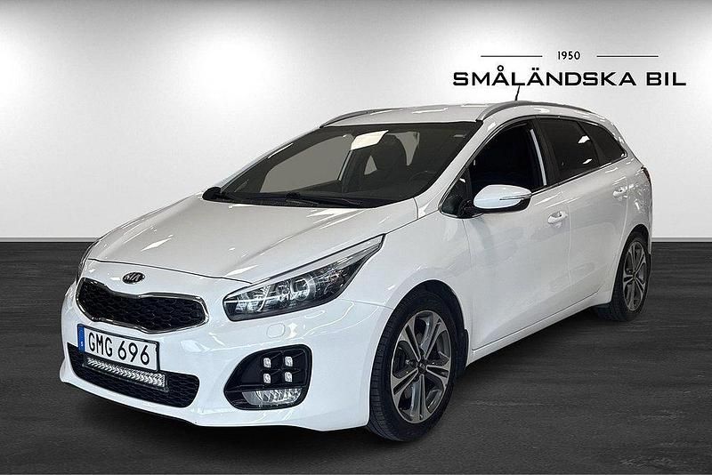 Vit Begagnad 2016 Kia Ceed Sportswagon GT-Line Kombi | 99 000 kr (Marknadspris) - Bild 1/4