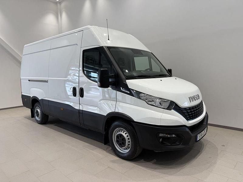 Vit Begagnad 2020 Iveco Daily Van | 199 000 kr - Bild 1/4