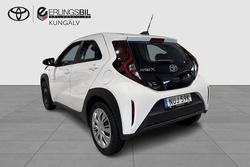 Begagnad Toyota Aygo X Play 72 HK (52 kW) 2023 Vit SUV