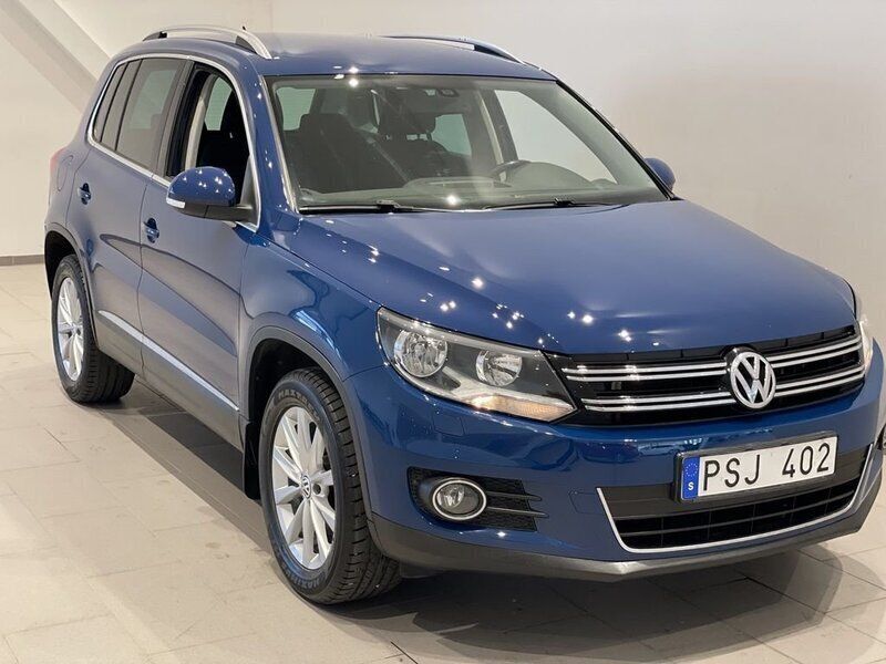 Mörkblå (deep ocean blue) Begagnad 2012 VW Tiguan SUV | 109 900 kr (Marknadspris) - Bild 1/3