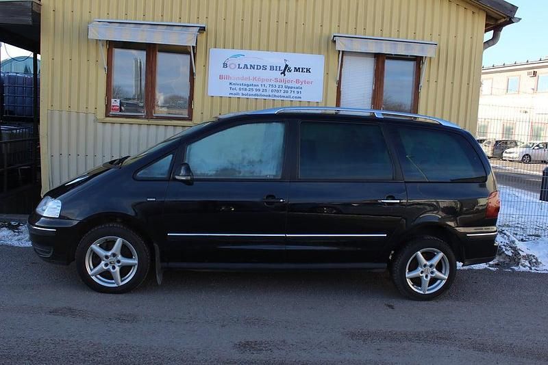 Begagnad VW Sharan 150 HK (110 kW) 2008 Svart Minibuss
