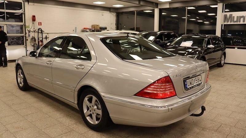 Begagnad Mercedes S350 245 HK (180 kW) 2004 Silver Sedan