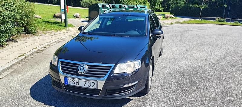 Svart Begagnad 2009 VW Passat Sportline Kombi | 36 000 kr (Marknadspris) - Bild 1/4